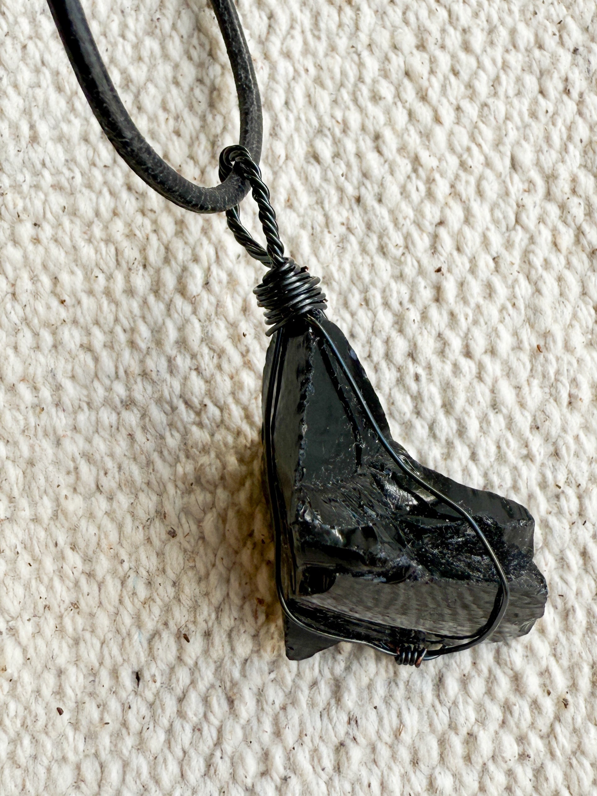 Andara-Anhänger "Iridium Black" - Reinigung & Schutz