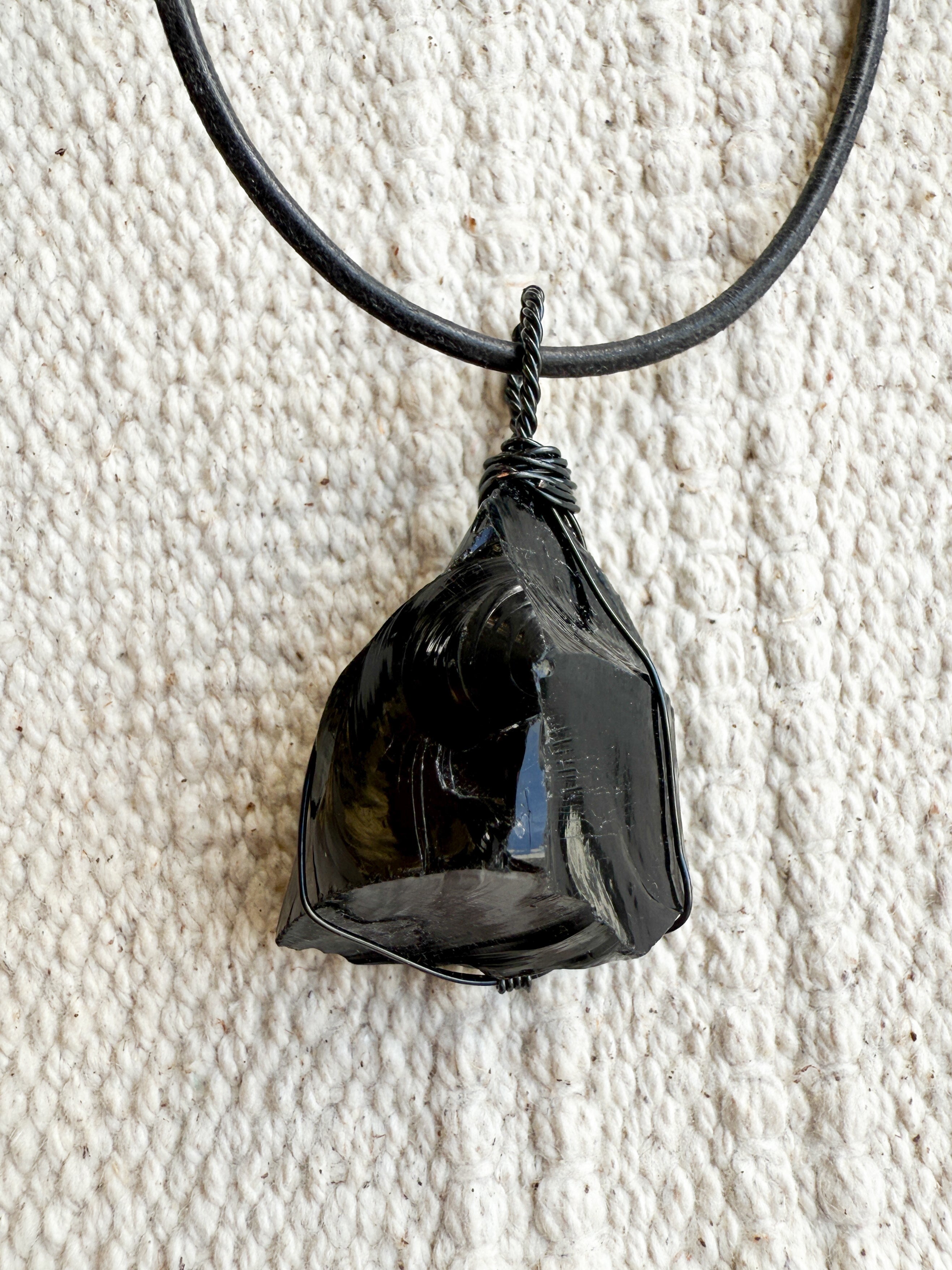 Andara-Anhänger "Iridium Black" - Reinigung & Schutz